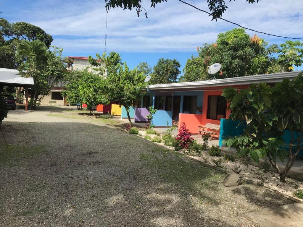 Cabinas Surf Side Cahuita Zewnętrze zdjęcie